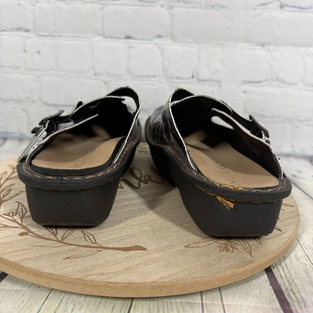 Ingaro Mary Jane Mule Women Size 7.5 Gray Patent Leather Abstract Artsy Shoes